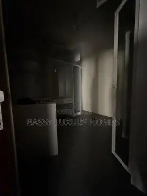 Gidan Bacci 7 da Penthouse a Chevron don Siyarwa