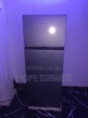 Hisense 205L Firij Mai Ƙofofi Biyu