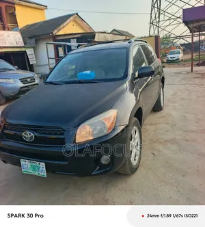 Toyota RAV4 2010 Black