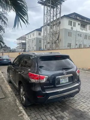 2015 Nissan Pathfinder Platinum SUV 4WD