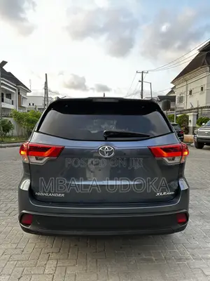 Toyota Highlander XLE 2018