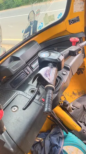 TVS 2023 Motar Tayan uku - Yellow