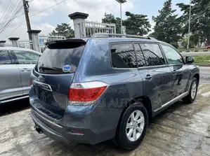 Toyota Highlander Limited 3.5L 4WD 2013 Blue