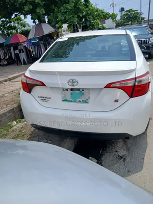 2016 Toyota Corolla S Sedan - Da Aka Yi Registration