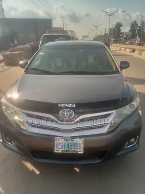 Toyota Venza XLE 2010 Grey