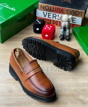 Clarks Takalmi Na Maza Na Ofis - Baki/Brown