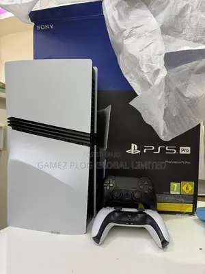 PlayStation 5 Pro (An Yi Amfani Da Shi) - 2 Controllers, Disc Drive