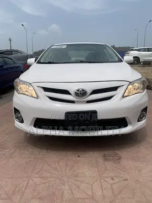 Toyota Corolla 2012 Fari