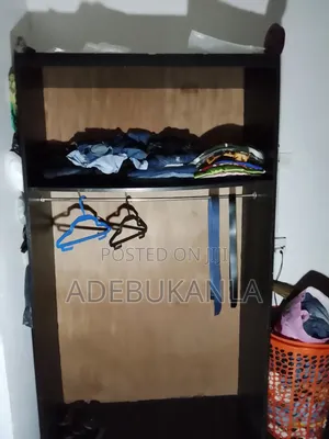 Amfani Da Wardrobe Na Gida Na Gida