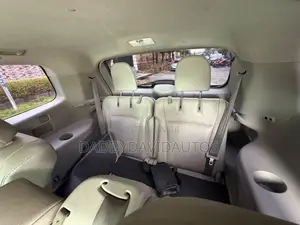 2012 Toyota Highlander SE
