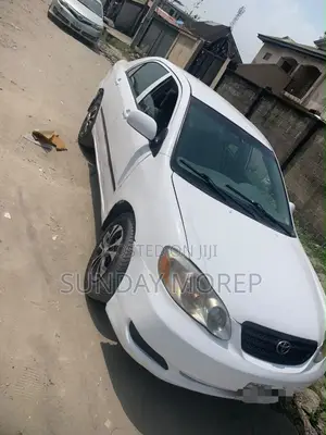 Toyota Corolla 2006 Fari