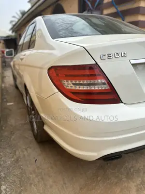 2010 Mercedes-Benz C300 Sport 4Matic Sedan AWD White