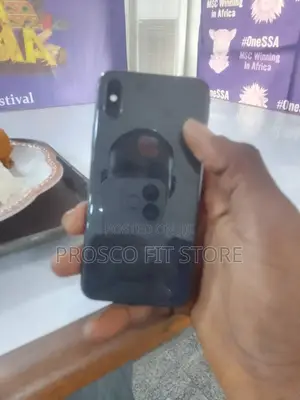 Apple iPhone X 64GB Baki (Amfani)