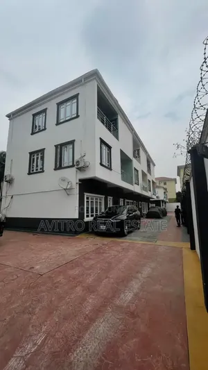 3-Bedroom Terrace Duplex da BQ don Siyarwa a Ikeja GRA
