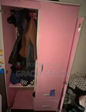 Home Interiors Wardrobe Mai Ƙofofi 2