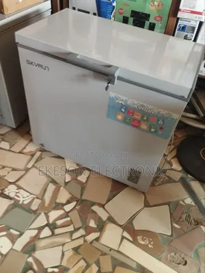 Skyrun Freezer 200L - An Yi Amfani Da Shi Wata 1, Garanti Na Shekara 1