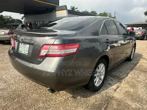 2011 Toyota Camry XLE Sedan