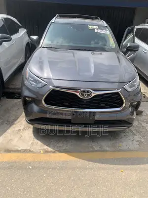 2022 Toyota Highlander Platinum Gray