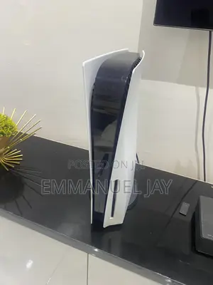 PS5 1TB da COD da Aka Saka, Kwamfuta 1