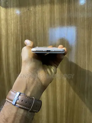 Apple iPhone 8 256GB Zinariya