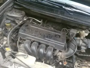 2005 Toyota Matrix Hatchback AWD