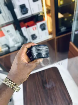 Commlite EF-EOS R Electronic Autofocus Adapter