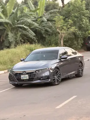 2018 Honda Accord Sport - Daƙiƙi, Mai Kyau Sosai