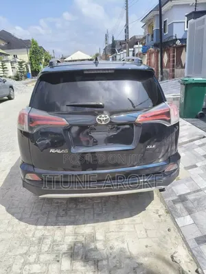 2018 Toyota RAV4 XLE AWD SUV