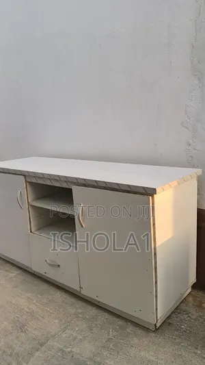 Home Interiors HDF TV Console Mai Ƙofofi 2 & Leda