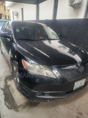 2009 Toyota Camry SE Sedan - Black