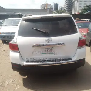 Toyota Highlander Limited 2013