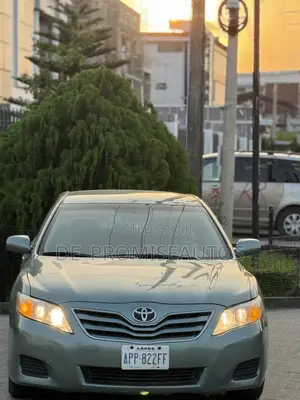 2010 Toyota Camry LE Sedan