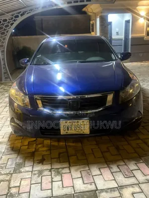 Honda Accord 2009 Shuɗi
