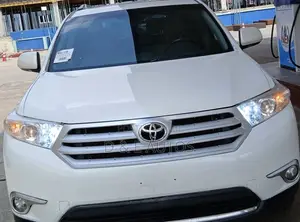 Toyota Highlander Limited 2012 Fari