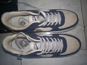 Louis Vuitton Classic Sneakers - Men's Size 40