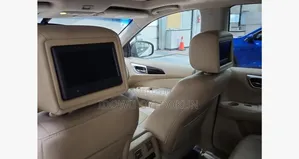 Nissan Pathfinder Platinum SUV 4WD ta 2015