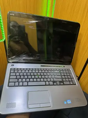 Dell XPS 17 L702X Laptop - Intel Core i7, 8GB RAM, 500GB HDD
