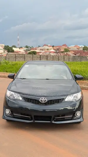 2014 Toyota Camry L Sedan - Amfani Da Aka Yi A Kasashen Waje
