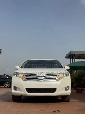 Toyota Venza LE 2012 Silver