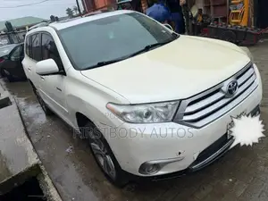 Toyota Highlander 2012 White
