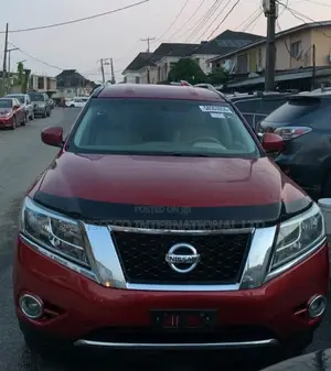2013 Nissan Pathfinder Red
