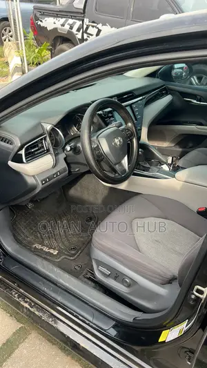 Toyota Camry LE FWD 2020 Baki