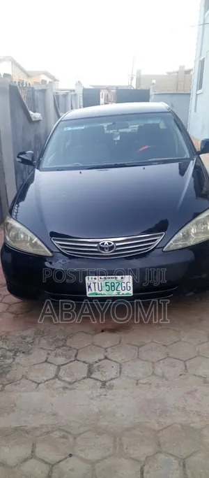 2003 Toyota Camry LE Sedan - Baki