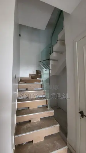 4 Bedroom Townhouse/Terrace don haya a Opebi
