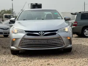 2015 Toyota Camry XLE Sedan (3.5L V6)