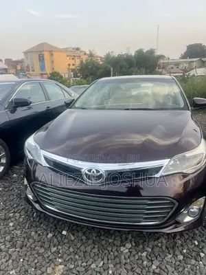2013 Toyota Avalon Limited Sedan FWD Burgundy