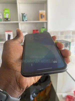 Apple iPhone 11 64GB Black (UK Used)