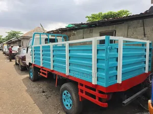 Toyota Dyna 150 Long Frame Truck