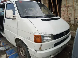 Volkswagen Transporter 2000 Fari