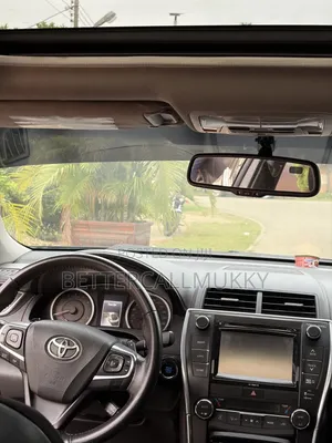 2016 Toyota Camry SE Special Edition 2.5L Mai Fuska